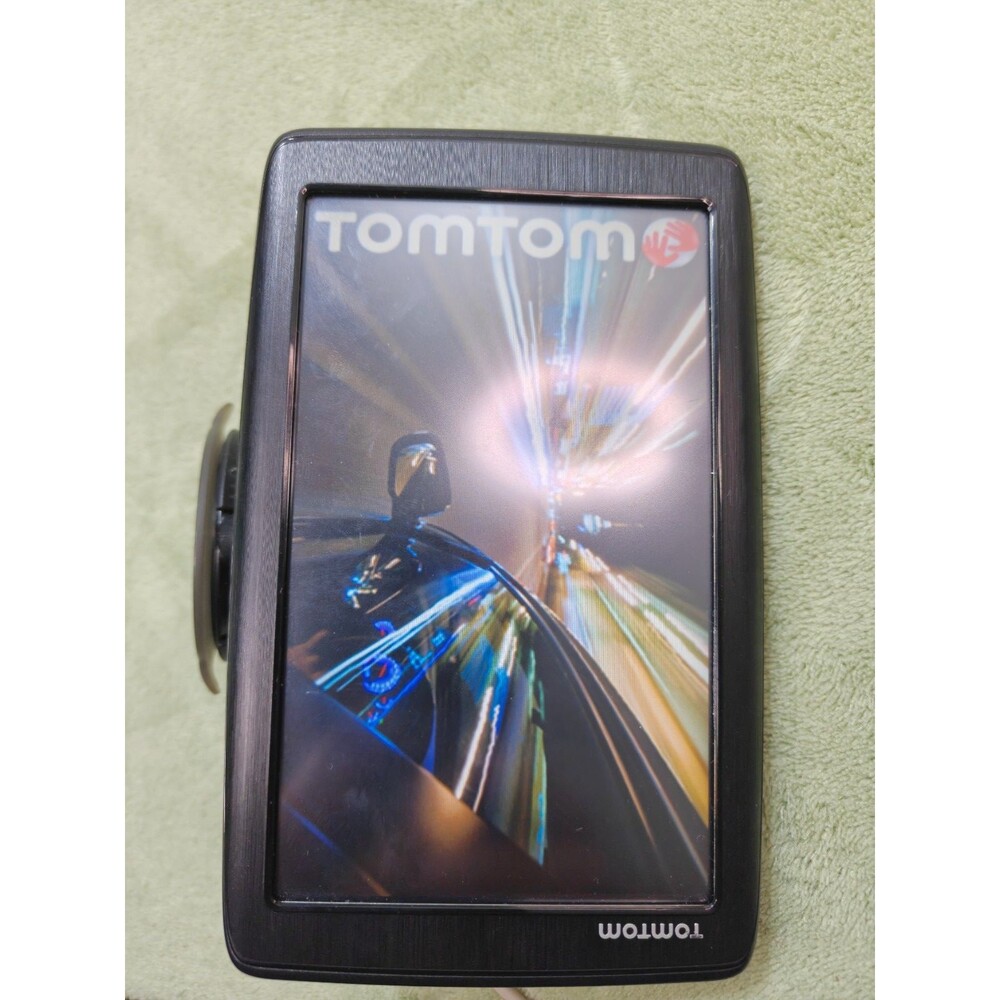 TomTom VIA 1605 TM 6-Inch Portable Automobile GPS Navigation System Bundle